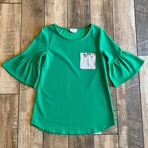 Betsey’s Boutique Shop Green Women's Top with Floral Pocket